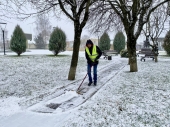 Шаховские коммунальщики вышли на борьбу с первым снегом
