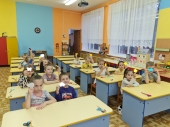 В дошкольных организациях продолжаются мастер-классы по изготовлению световозвращающих элементов