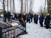 Возложение венков на братскую могилу д. Дулепово и с. Ивашково