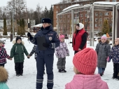 Автоинспекторы напомнили о безопасности на дороге