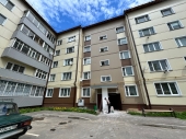 В рамках проведения мероприятия «Ремонт подъездов в многоквартирных домах» в 2025 году запланировано отремонтировать 21 подъезд в 7 многоквартирных домах по адресам: