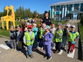В Шаховской юные пешеходы изучают ПДД прямо на улицах поселка