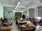 Сотрудники Госавтоинспекции проводят беседы в школах